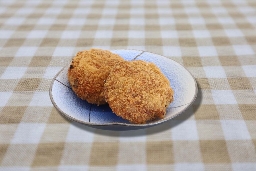 チーズまぐろメンチカツ